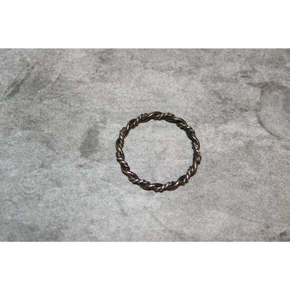 Dainty Minimalist Vintage c1980 Silver-Tone Twisted & Braided Ring SZ 7 - Picture 6 of 6